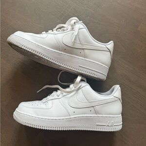 Nike Air Force 1 in Crisp White
